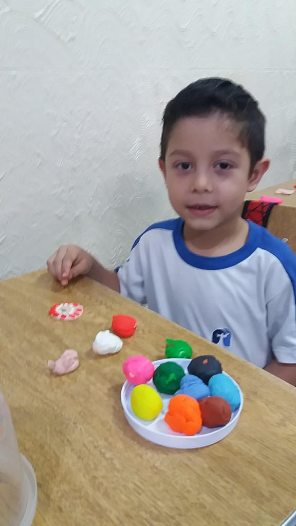 Trabalho com Massinha - 1º ano "S" - Professora Laiane