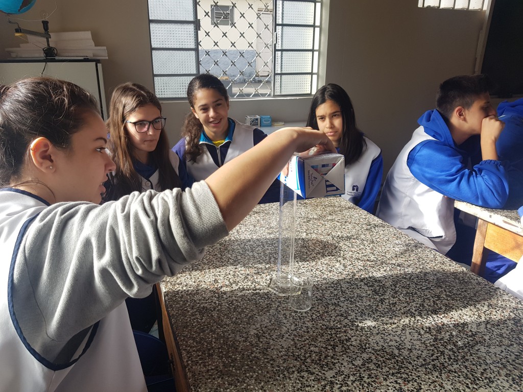 Experiência no Laboratório de Química